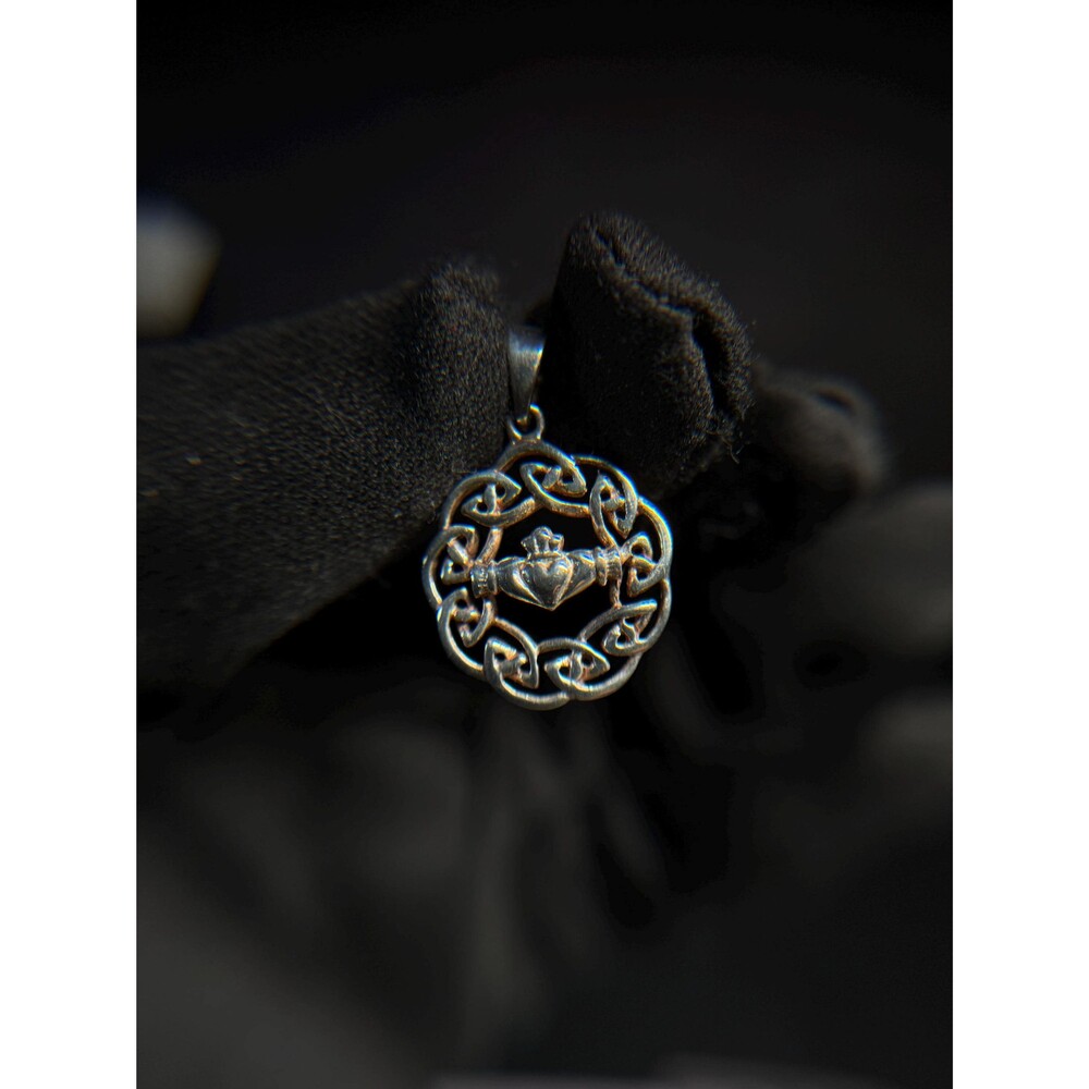 Sterling Silver 925 Celtic Trinity Knot Circle Claddagh Pendant